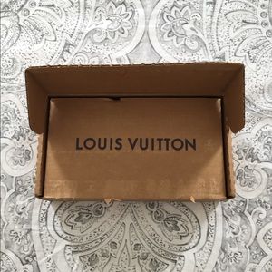 Louis Vuitton shipping box, dust bag NOT included